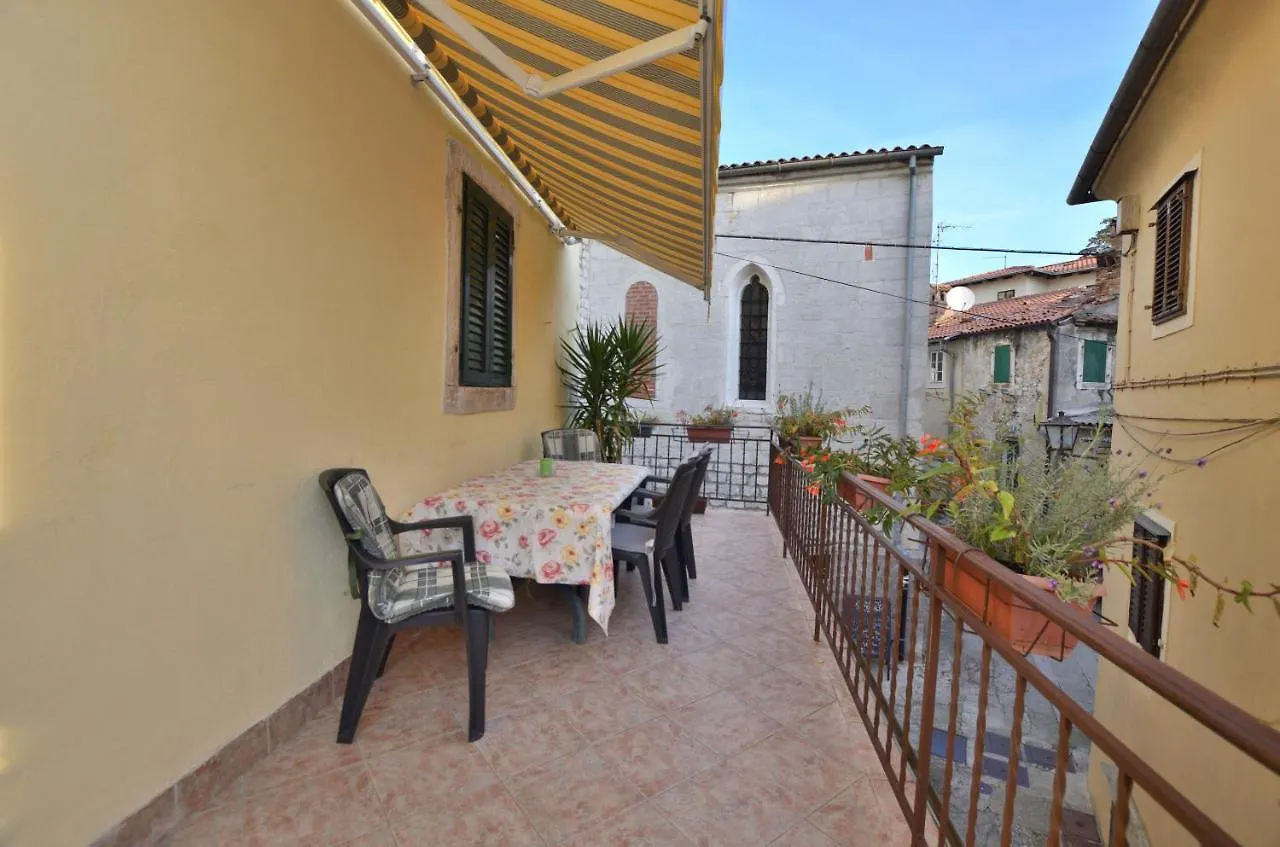 Apartment Stari Grad Lovran