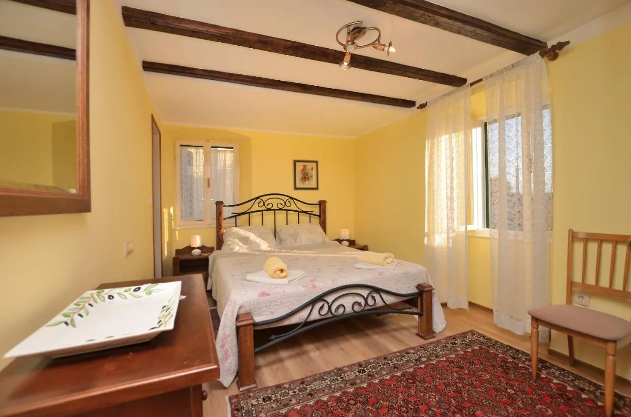 Apartment Stari Grad Lovran