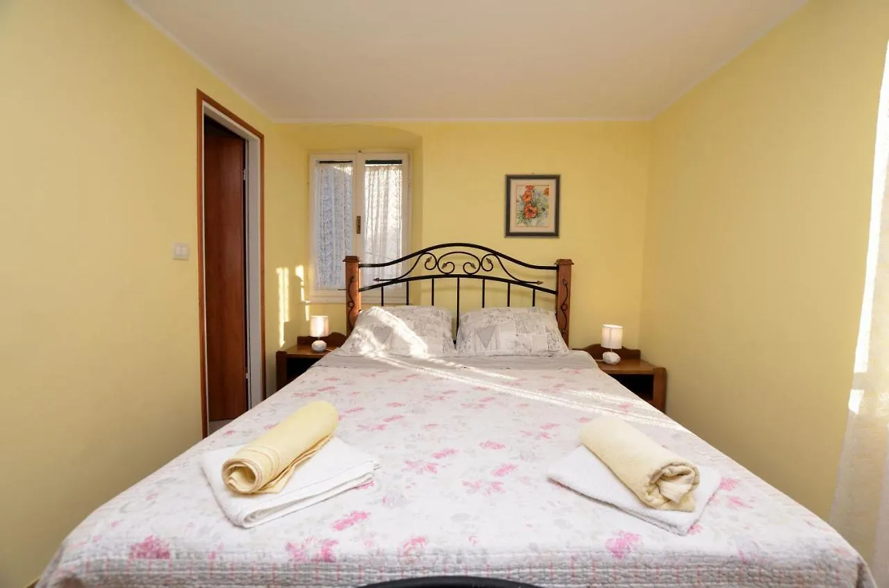Apartment Stari Grad Lovran Kroatië