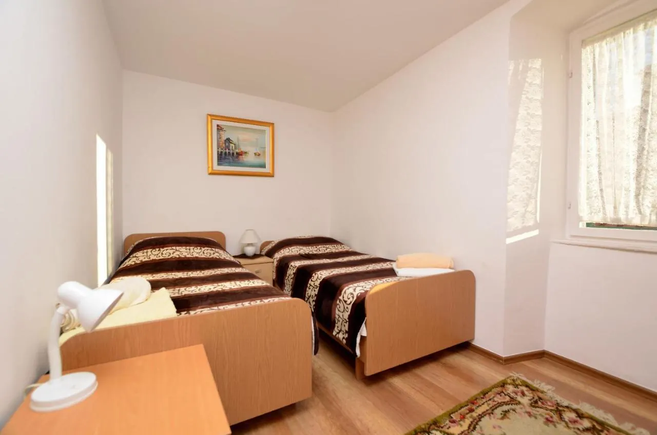 Apartment Stari Grad Lovran 0*,  Kroatië