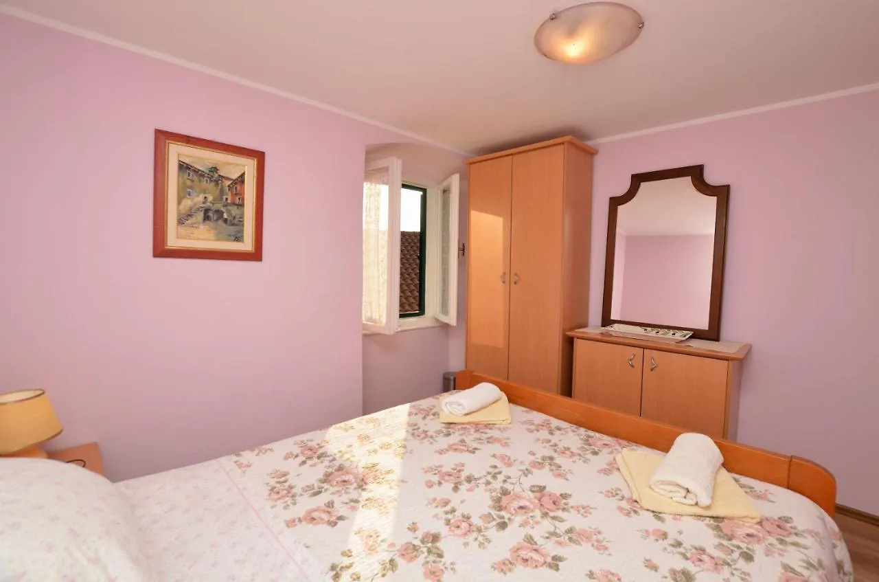 Apartment Stari Grad Lovran