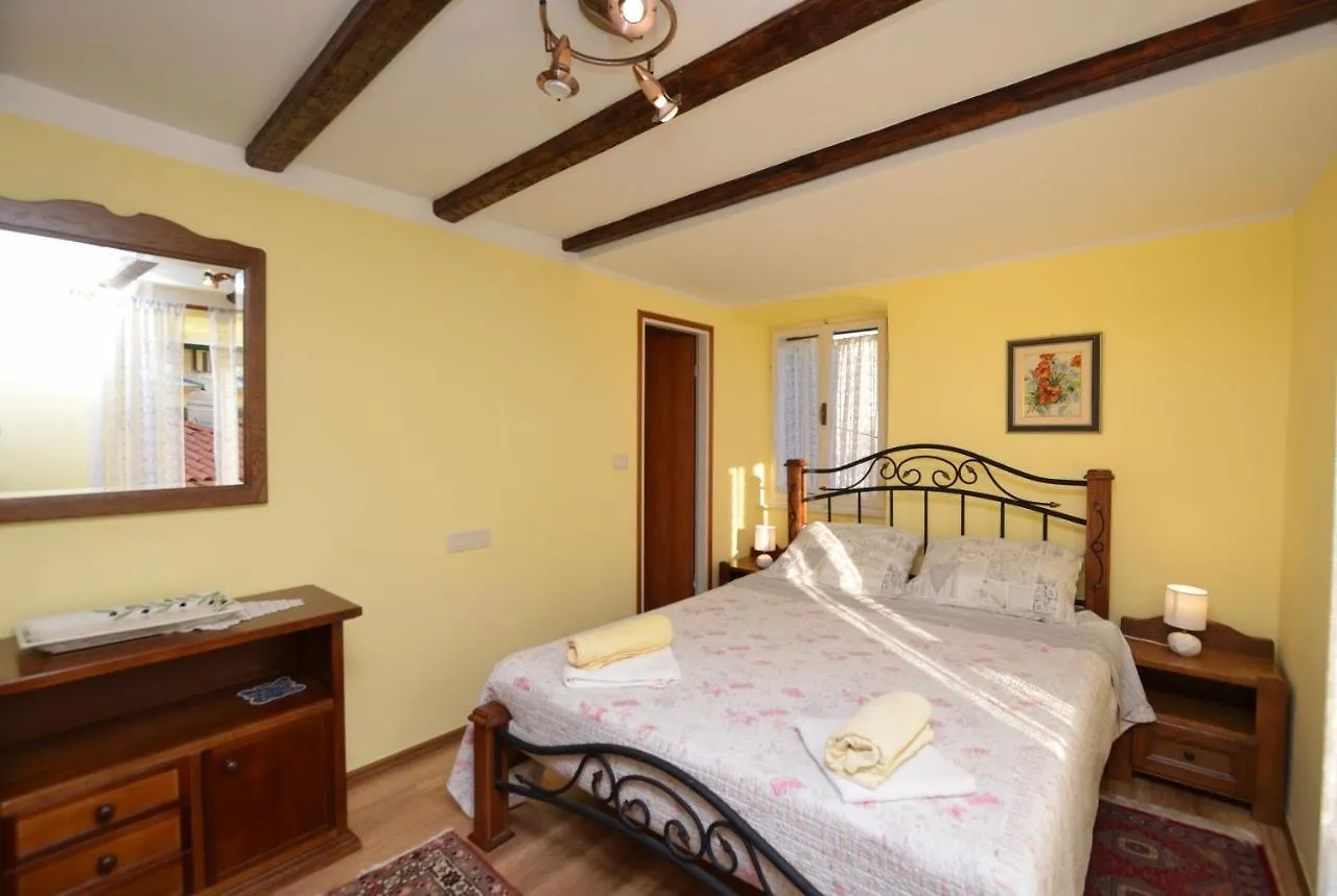 Apartment Stari Grad Lovran